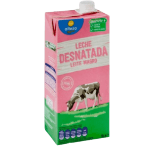 Brik de Leche Desnatada Alteza de 1 litro, baja en grasa, origen España.