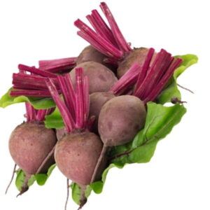Manojo-de-remolachas-frescas-de-color-purpura-intenso-con-sus-hojas-verdes-y-tallos-rojizos-recien-recolectadas-de-Alimentacion-Maria-Jose